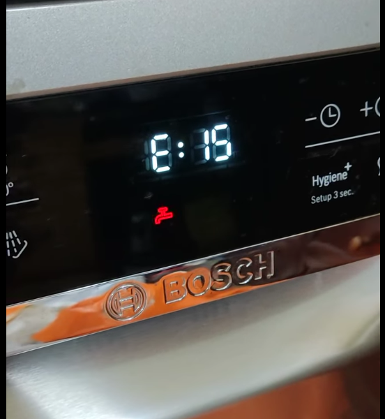 Nguyên Nhân Và Cách Khắc Phục Biểu Tượng Vòi Nước Đỏ Trên Máy Rửa Bát Bosch