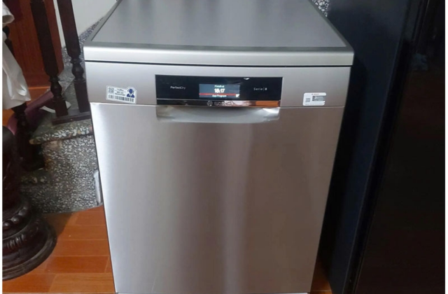 Tại Sao Máy Rửa Bát Bosch Serie 8 Không Mở Cửa Tự Động Sau Khi Rửa?