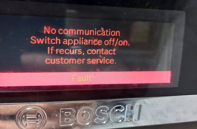 Lỗi Mất Giao Tiếp Trên Máy Rửa Bát Bosch: Nguyên Nhân và Cách Khắc Phục