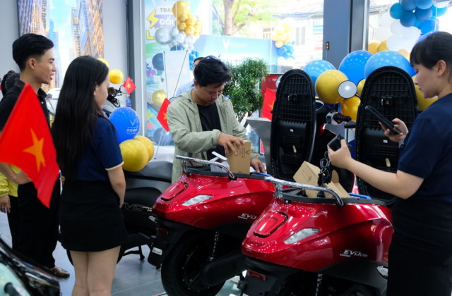 VinFast Khai Trương Showroom EV-Zone: Bước Tiến Mới Trong Ngành Xe Điện