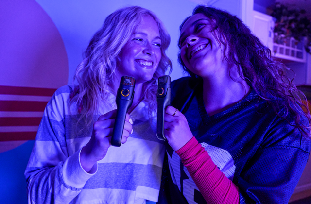 JBL EasySing Mic Mini — Micro không dây karaoke nhỏ gọn cho sáng tạo nội dung